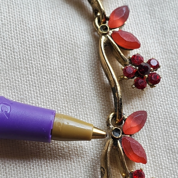 Red Rhinestone leaves vine necklace and Earrings Set - Picture 9 of 14